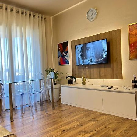 Nemis Apartments In The Centre Of Tirana Four Free Parking Exteriör bild