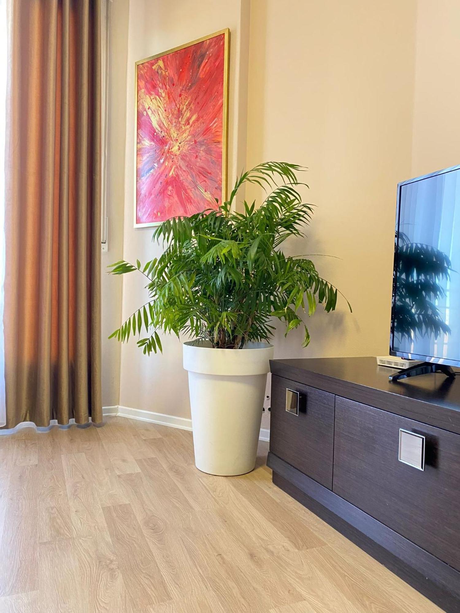 Nemis Apartments In The Centre Of Tirana Four Free Parking Exteriör bild