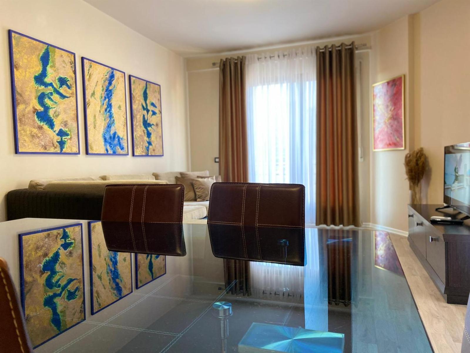 Nemis Apartments In The Centre Of Tirana Four Free Parking Exteriör bild