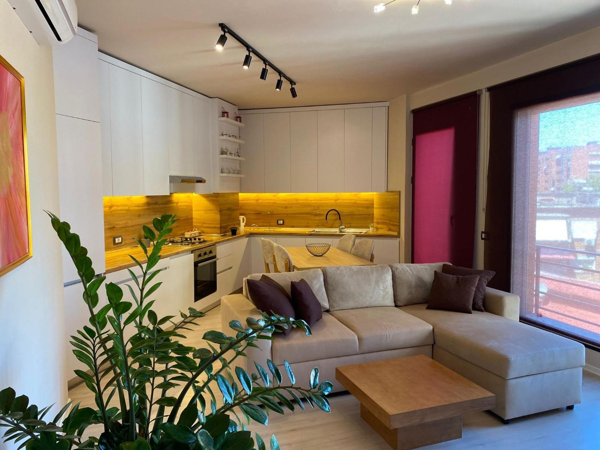 Nemis Apartments In The Centre Of Tirana Four Free Parking Exteriör bild