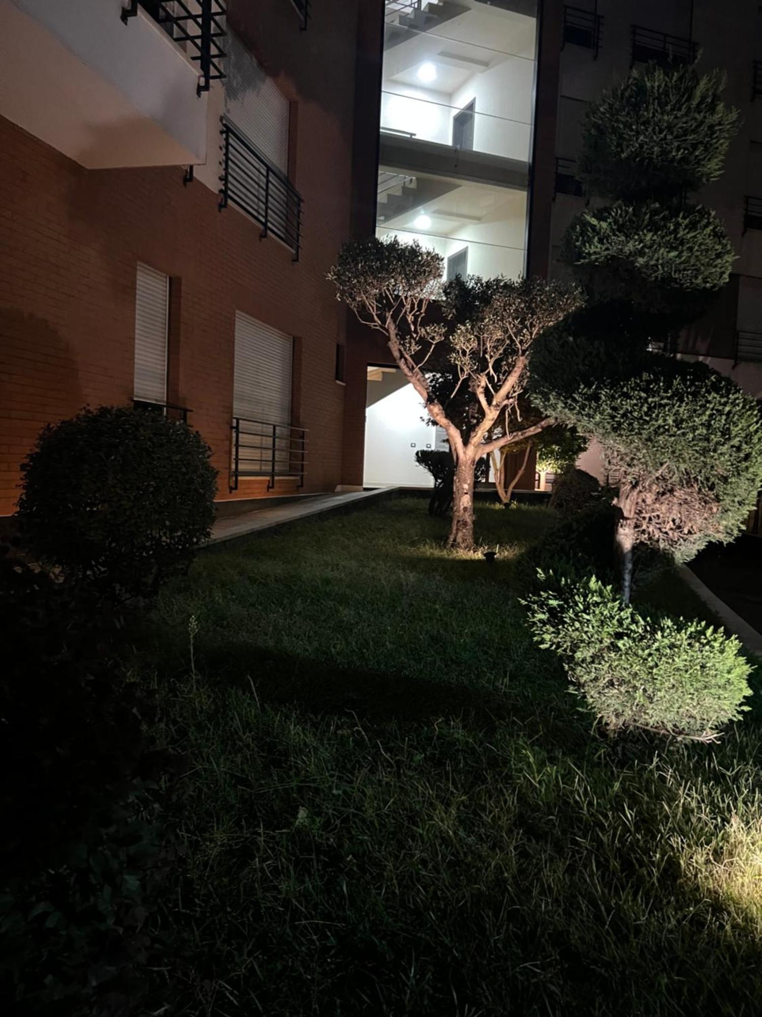 Nemis Apartments In The Centre Of Tirana Four Free Parking Exteriör bild