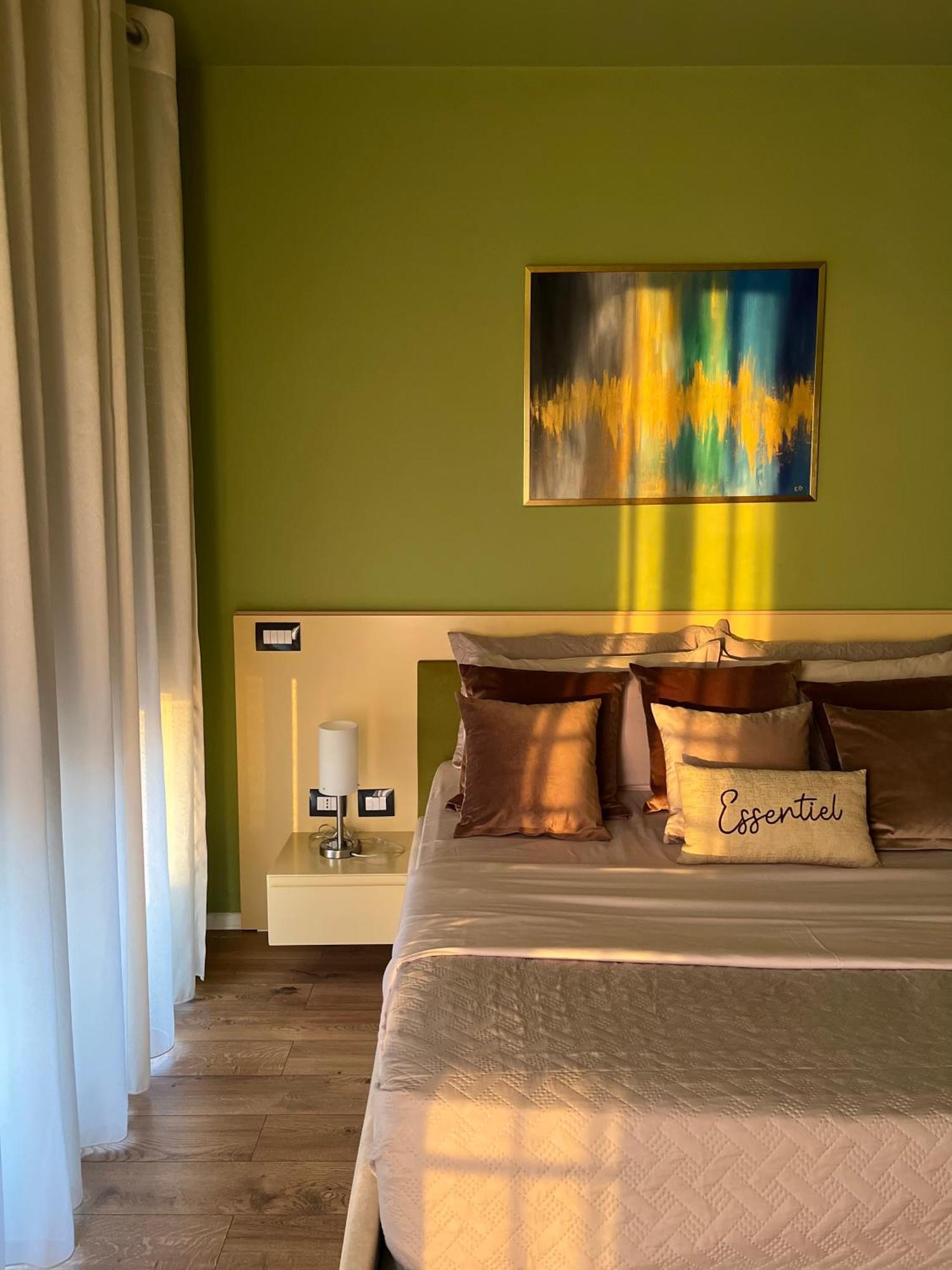 Nemis Apartments In The Centre Of Tirana Four Free Parking Exteriör bild